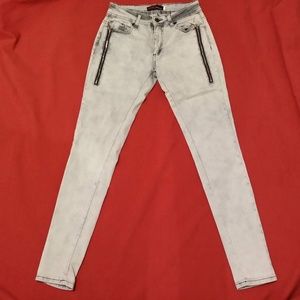 MYSTIQ TO MAKE YOU FEEL UNIQUE GRAY JEANS 7
